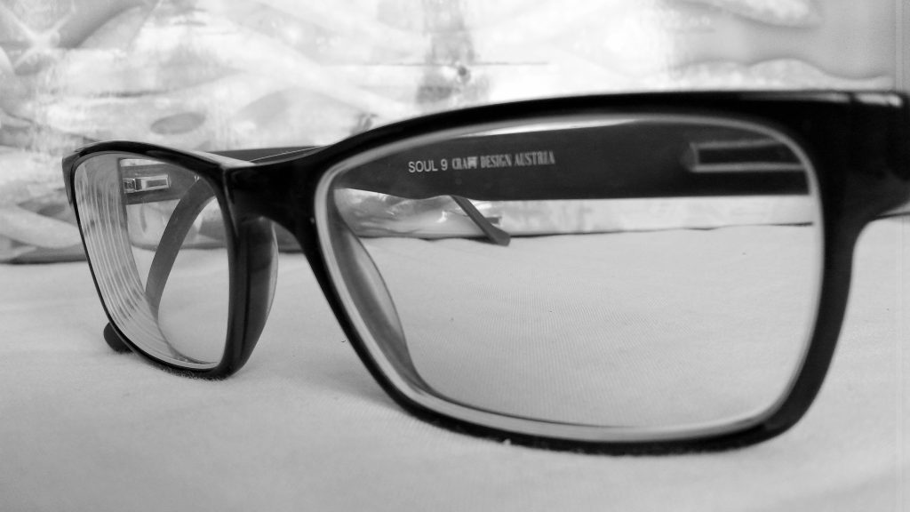 Perfect Glasses Black & White