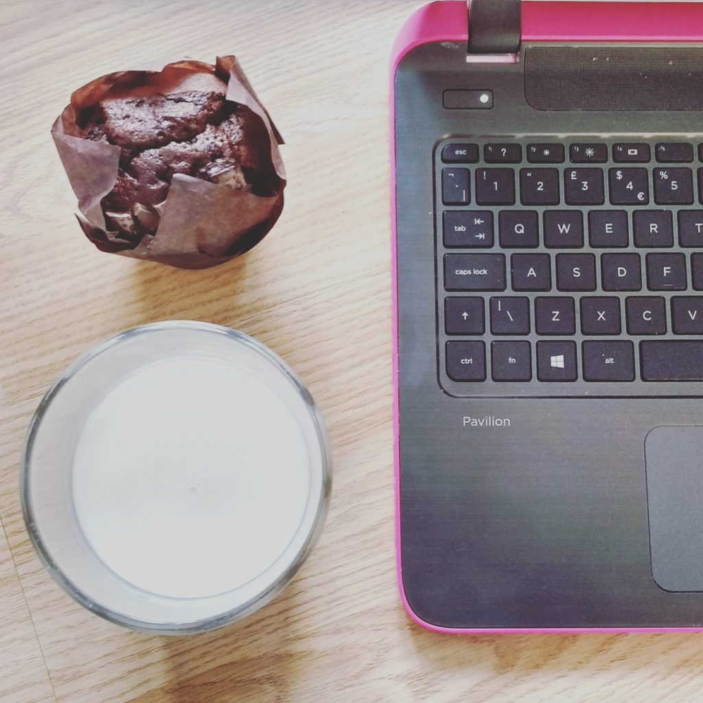 Insta instagram blogging with a chocolate muffin