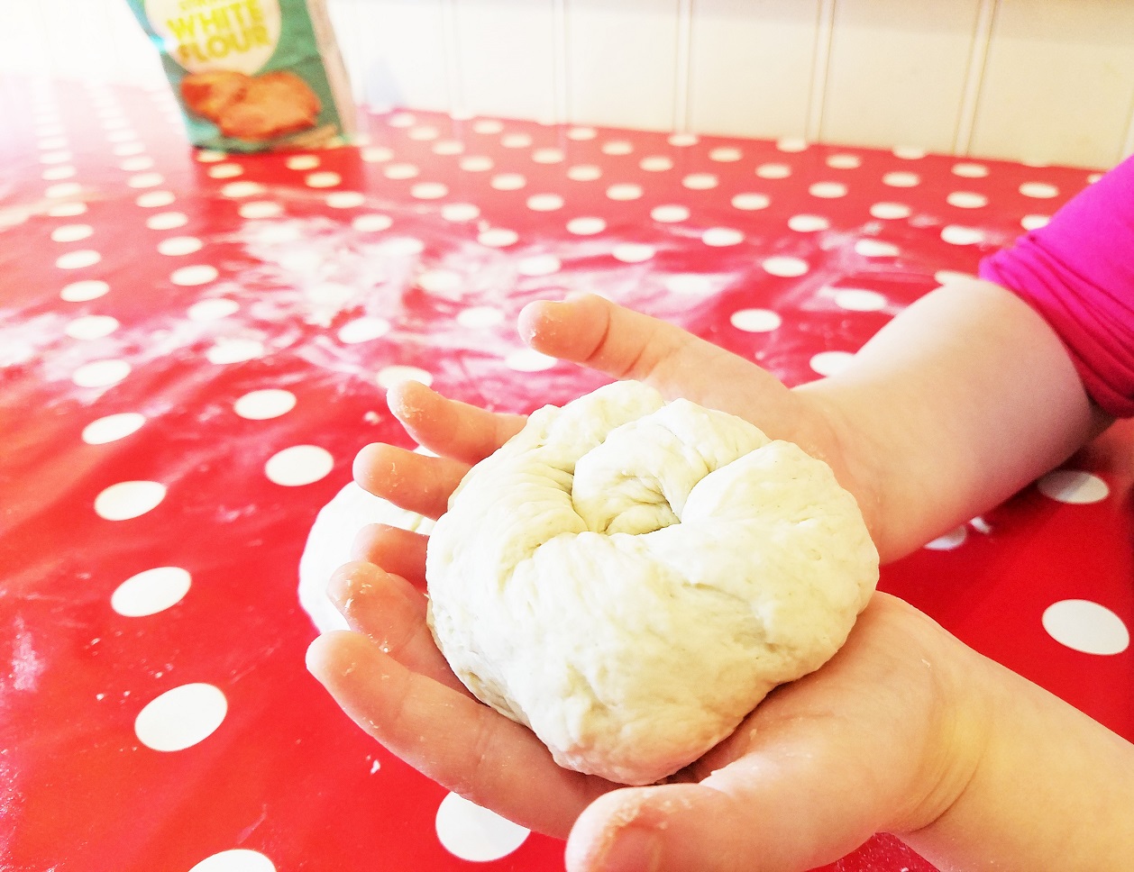 Bread maker dough - simple bread shapes spiral